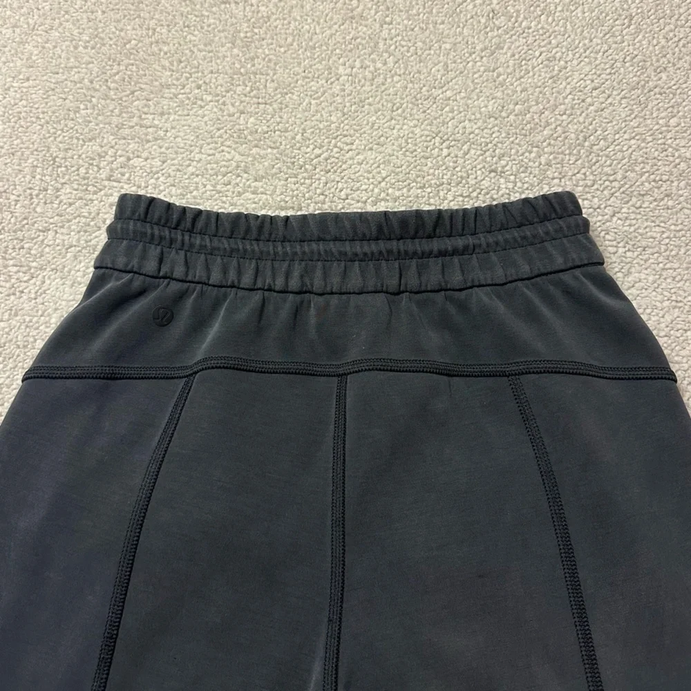 Lululemon Softstreme High-Rise Straight Leg Crop Pants Black Athleisure Yoga